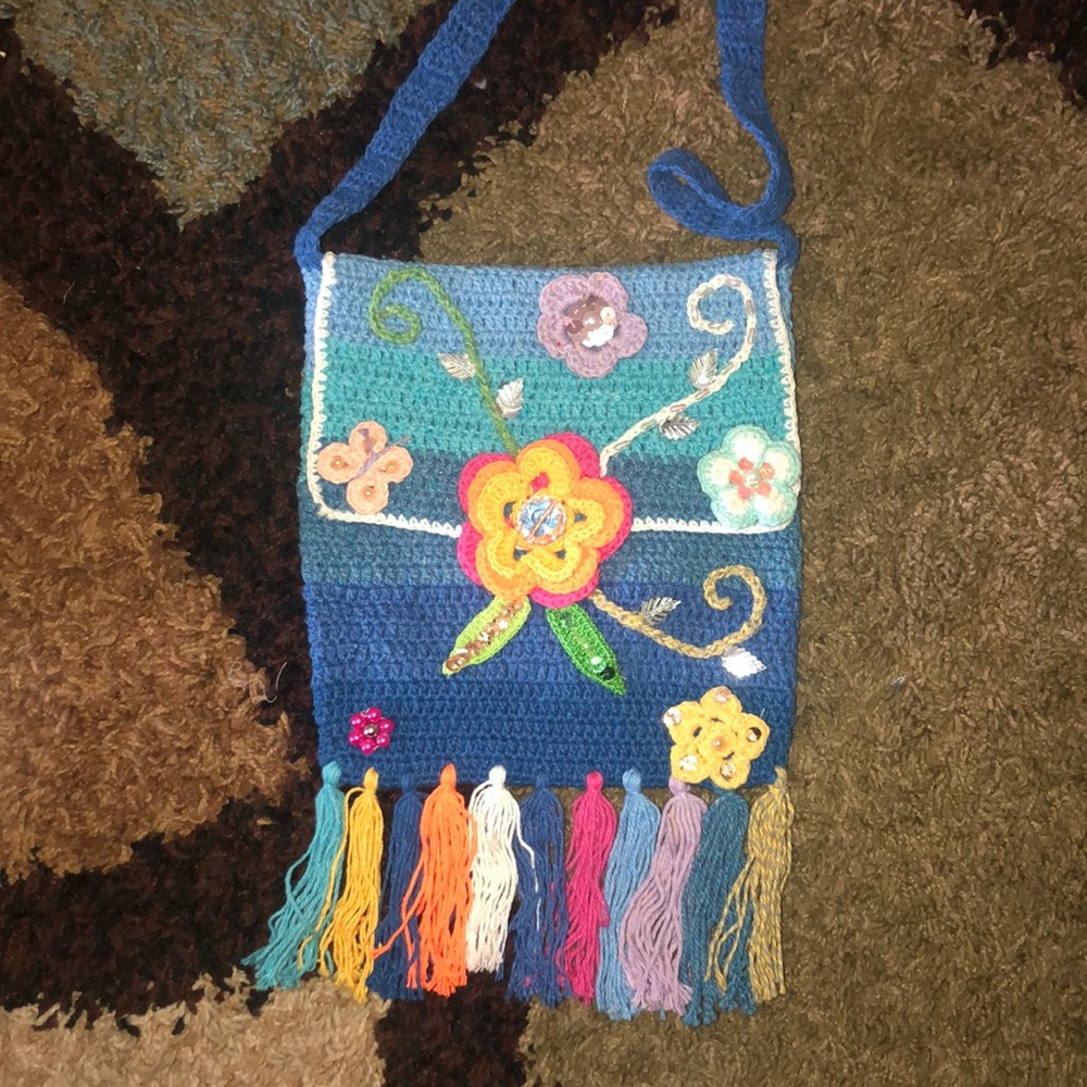 Hand Crocheted 🧶 cross body small purse
